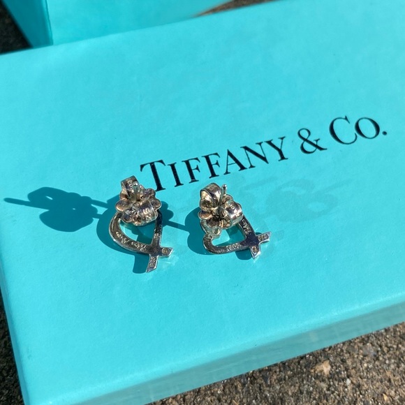 Tiffany & Co. Paloma Picasso Loving Heart Studs - Picture 4 of 10